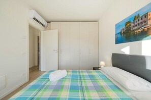 2 dormitorios, tabla de planchar con plancha, wifi y ropa de cama