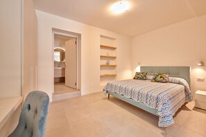 1 soverom, strykejern/-brett, wi-fi og sengetøy