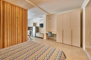 1 slaapkamer, een strijkplank/strijkijzer, wifi, beddengoed