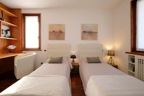 2 chambres, fer et planche Ă repasser, Wi-Fi, draps fournis
