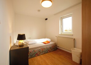6 bedrooms, iron/ironing board, free WiFi, bed sheets