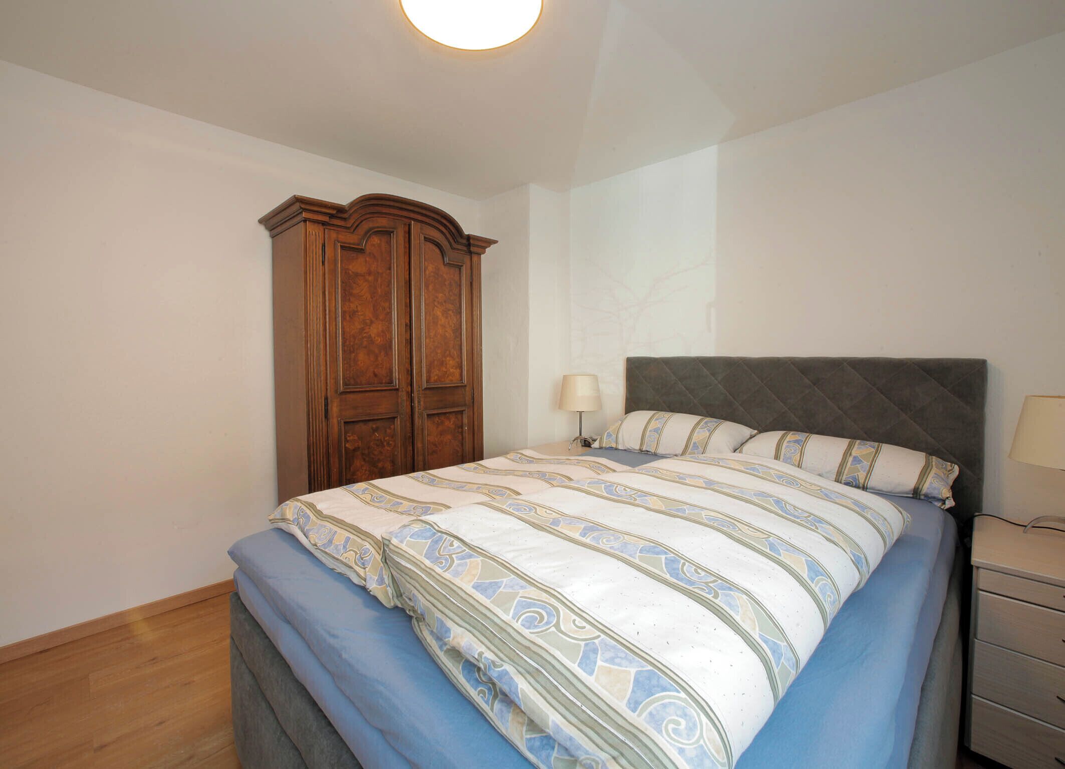 6 Schlafzimmer, Bügeleisen/Bügelbrett, kostenloses WLAN, Bettwäsche