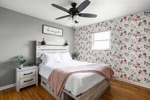 4 chambres, fer et planche à repasser, lit parapluie, Wi-Fi gratuit