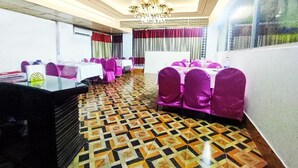 Restaurant - White Rose Suites Ltd (Dhaka)