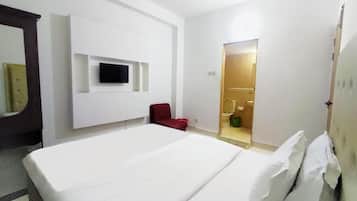 Habitación Deluxe doble | Escritorio, sistema de insonorización, wifi gratis y ropa de cama