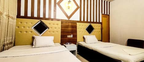 Quarto duplo luxo | Escrivaninha, quartos à prova de som, Wi-Fi de cortesia, roupa de cama