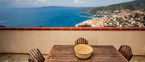Appartement Familial, balcon, vue mer | Terrasse/Patio