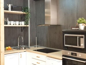 Micro-ondes, four, plaque de cuisson, lave-vaisselle