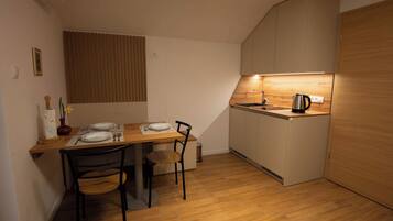 Fridge, microwave, stovetop, electric kettle