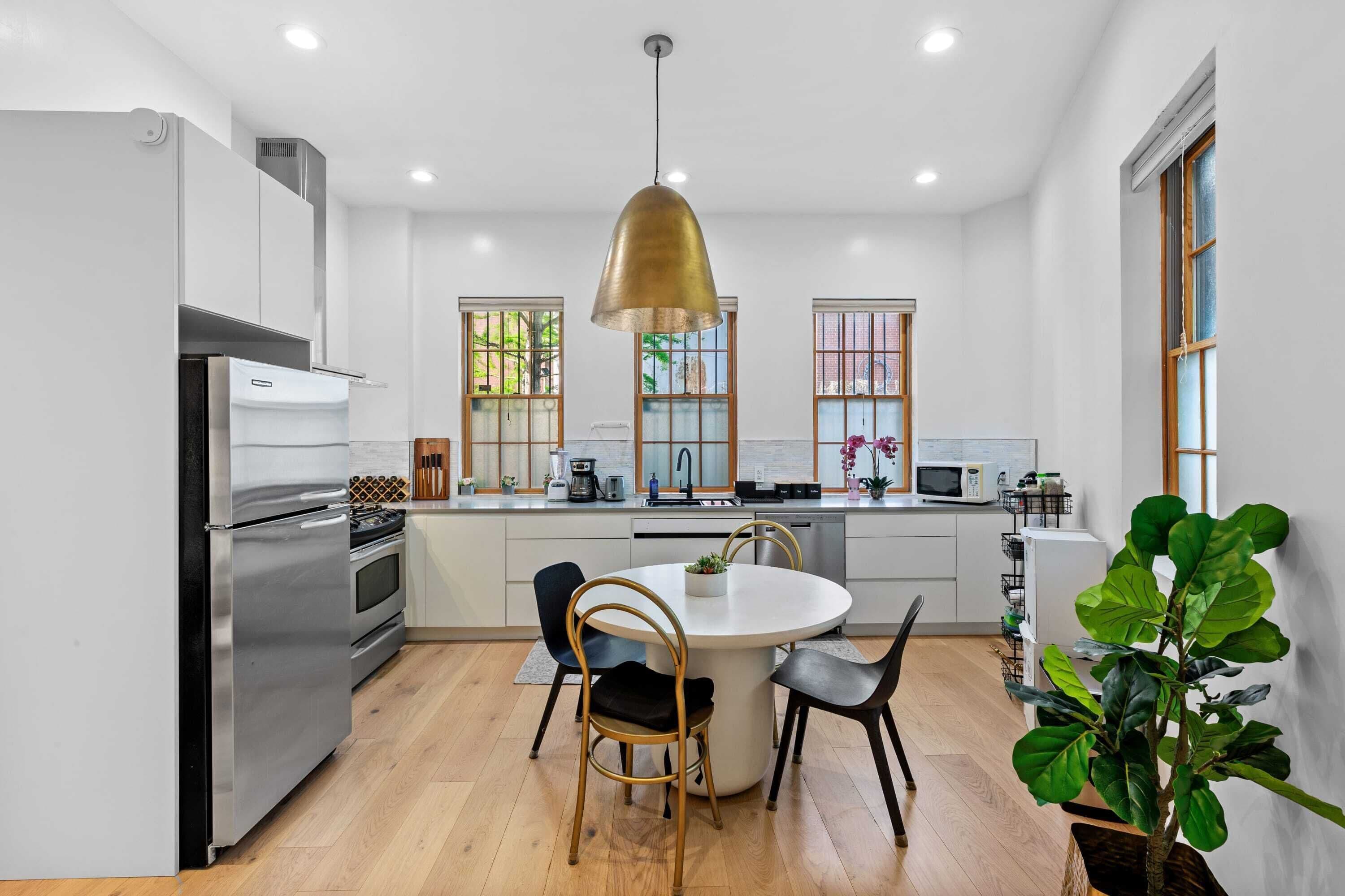 334-1 Chic Elegant 2BR Prime Dumbo BK