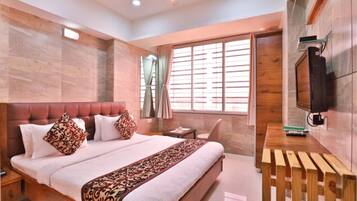 Standard Double Room | Free WiFi, bed sheets