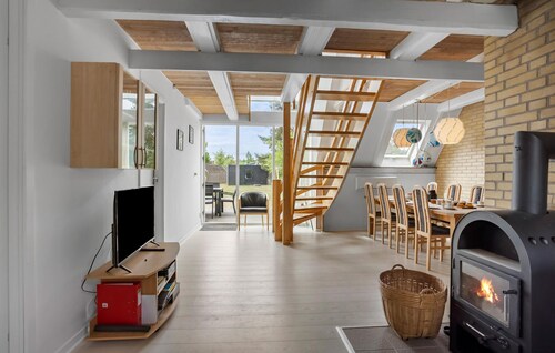 Beautiful home in Rudkøbing with WiFi
