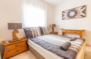 2 Schlafzimmer, Zimmersafe, Bügeleisen/Bügelbrett, Reisekinderbett