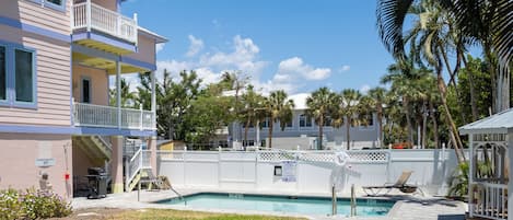 Beheizter Pool