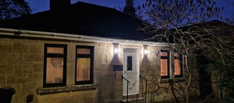 Newly renovated 2-bed bungalow