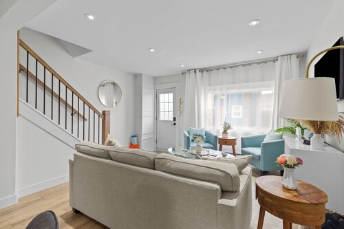 Signal Hill Elegance 3Bd A/C Hiking