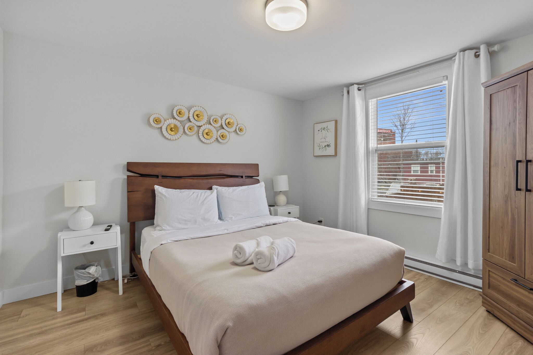 3 bedrooms, desk, iron/ironing board, free WiFi