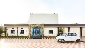 Mặt tiền nơi lưu trú