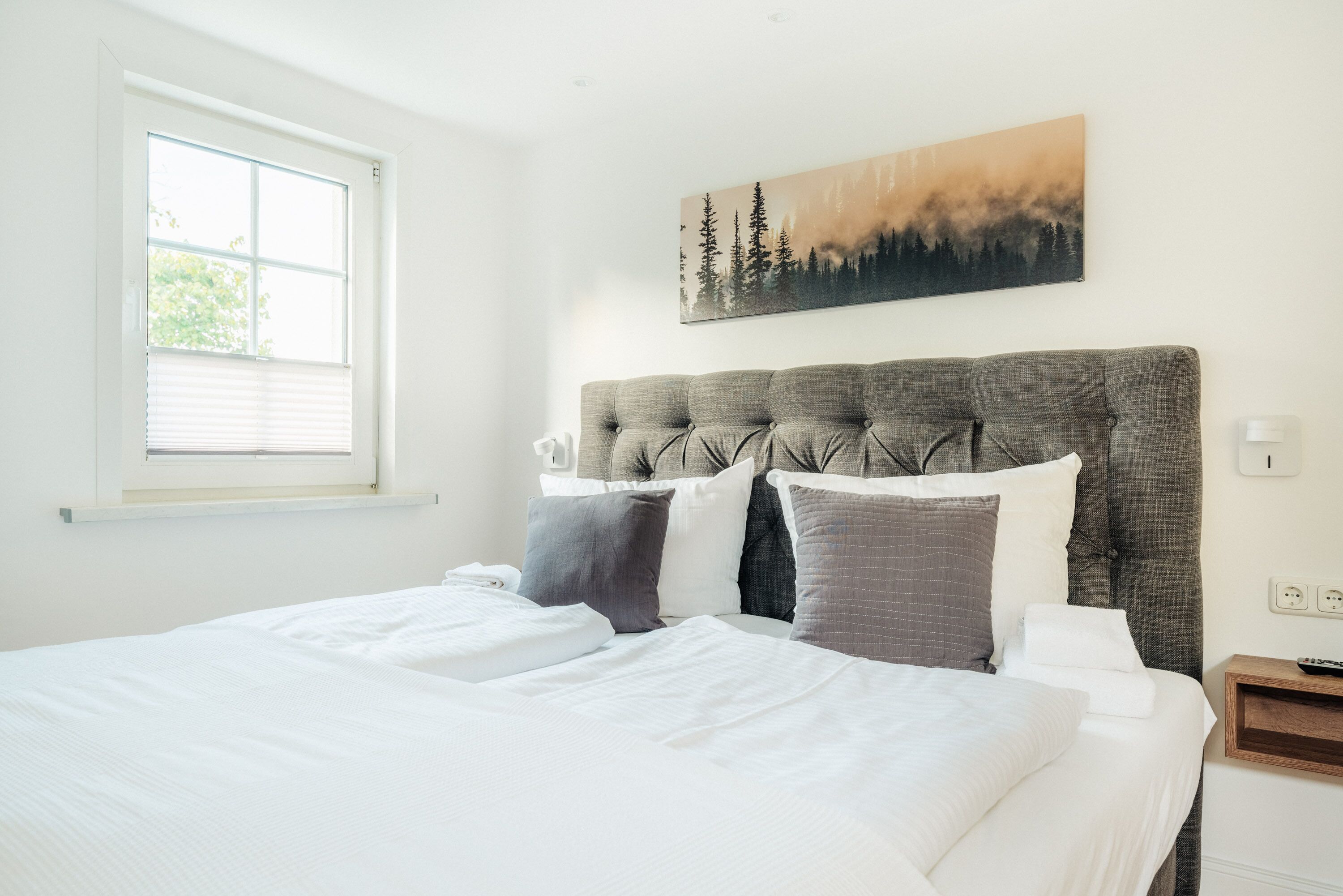 2 bedrooms, travel crib, free WiFi