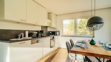 Mikrobølgeovn, ovn, kogeplade, opvaskemaskine