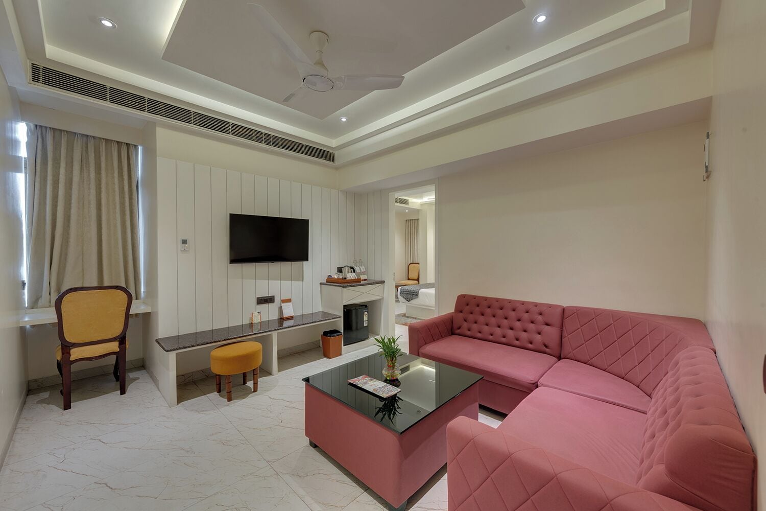Royal Suite | Living area | 43-inch flat-screen TV with satellite channels