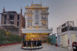 Konaklama yerinin ön cephesi