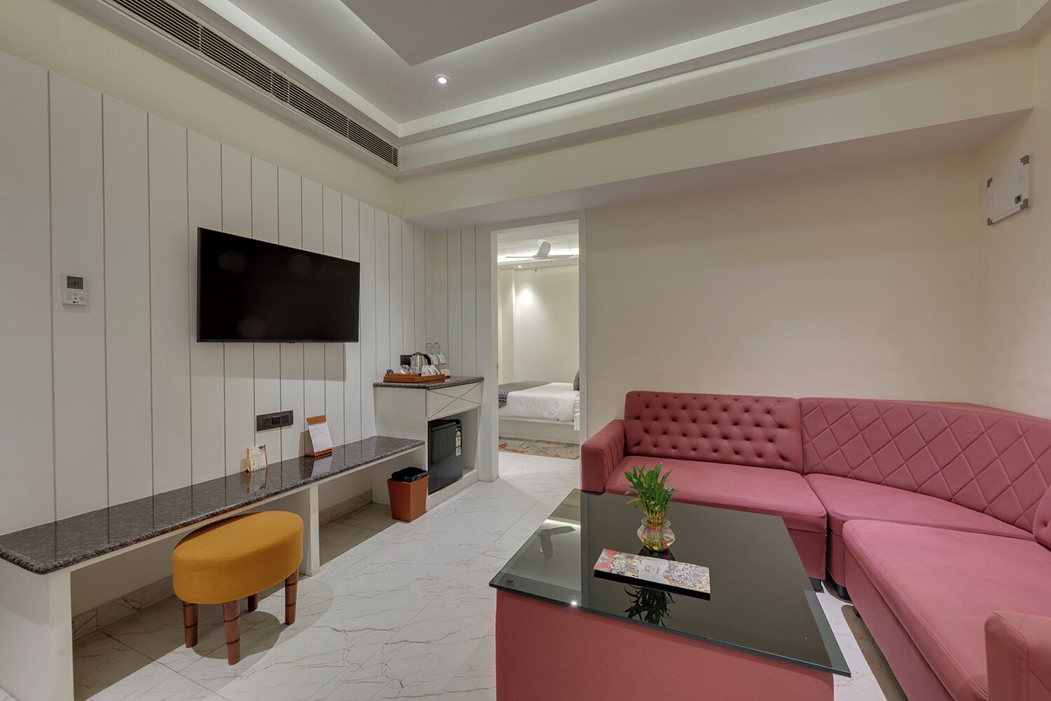 Royal Suite | Living area | 43-inch flat-screen TV with satellite channels