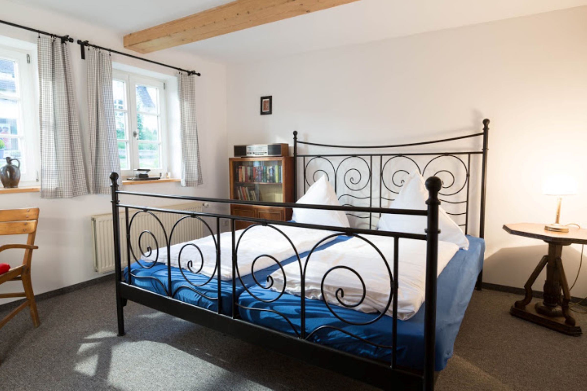 5 chambres, fer et planche à repasser, lit parapluie, Wi-Fi gratuit