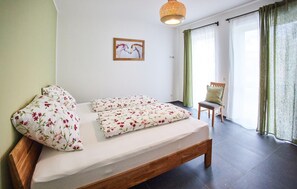 3 Schlafzimmer, Reisekinderbett, kostenloses WLAN