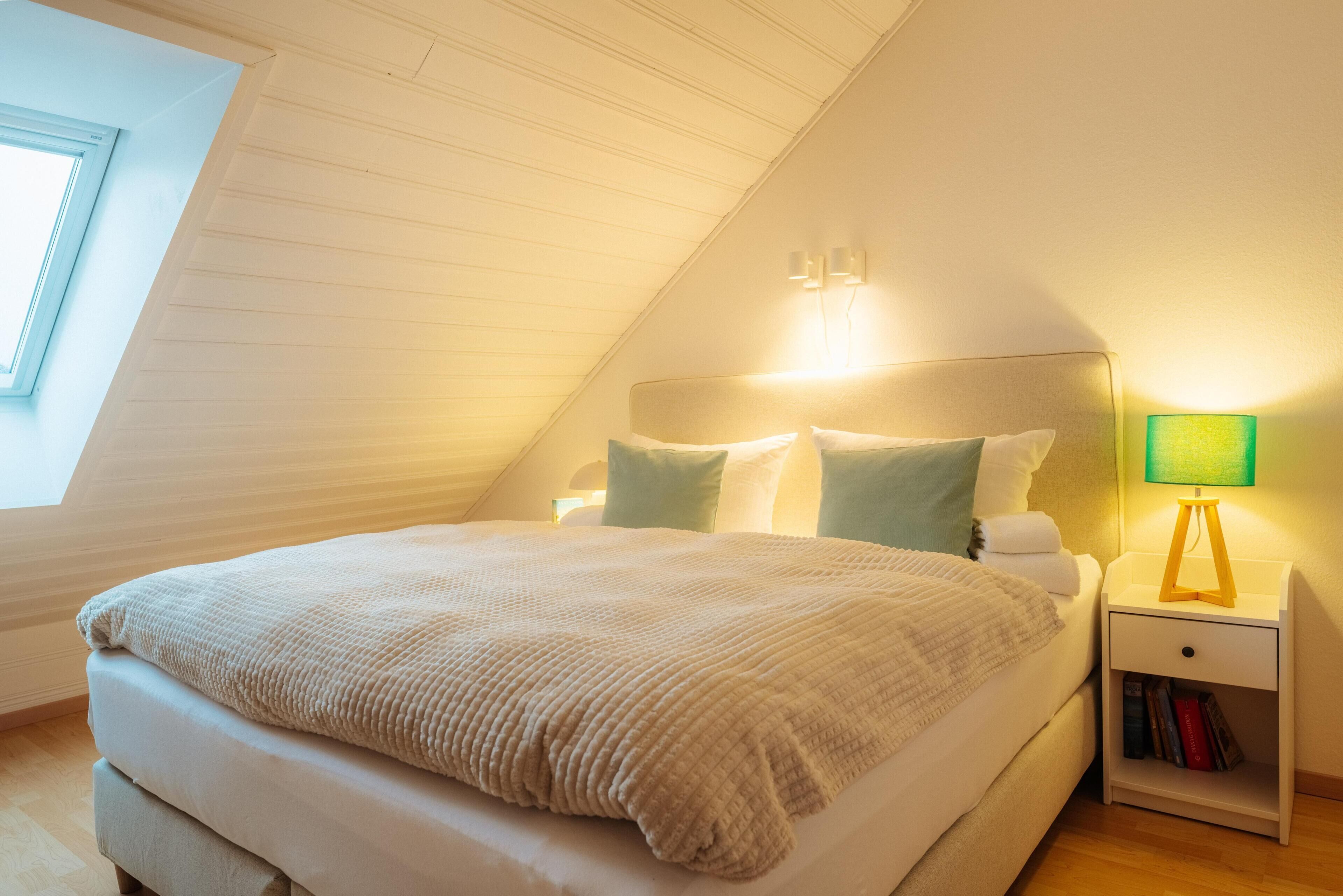1 slaapkamer, een strijkplank/strijkijzer, reisbedje, gratis wifi