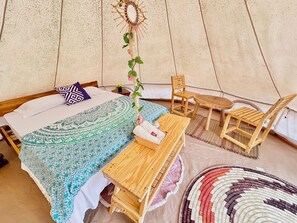 ดีลักซ์เต็นท์, 1 ห้องนอน, วิวทะเล, ติดสวน | 1 ห้องนอน, ห้องพักตกแต่งอย่างมีเอกลักษณ์, ตกแต่งพิเศษโดยเฉพาะ