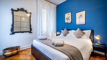 2 habitaciones, tabla de planchar con plancha y cuna de viaje