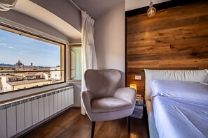 3 chambres, fer et planche à repasser, Wi-Fi, draps fournis
