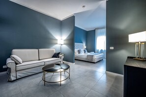 Unclassified image, 2 of 65, button