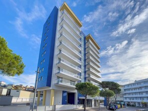 Exterior - Holiday apartment with balcony, air conditioning and internet (Lignano)