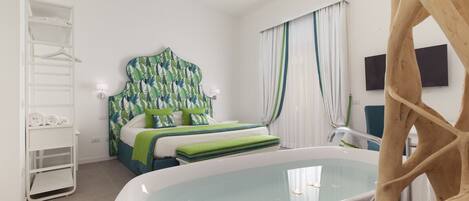 1 bedroom, bed sheets