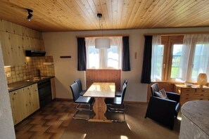 Dining - Chalet Arrabona (Obergoms VS)