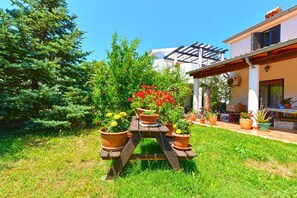 Terrace/patio - Holiday apartment with air conditioning (Banjole)