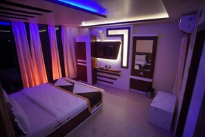 In-room safe, iron/ironing board, free WiFi - Hotel Asha INN (Deoghar)