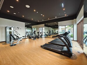 Gym - Creek Beachfront Heaven 1BR Luxe Harbor (Dubai)
