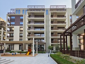 Exterior - Creek Beachfront Heaven 1BR Luxe Harbor (Dubai)