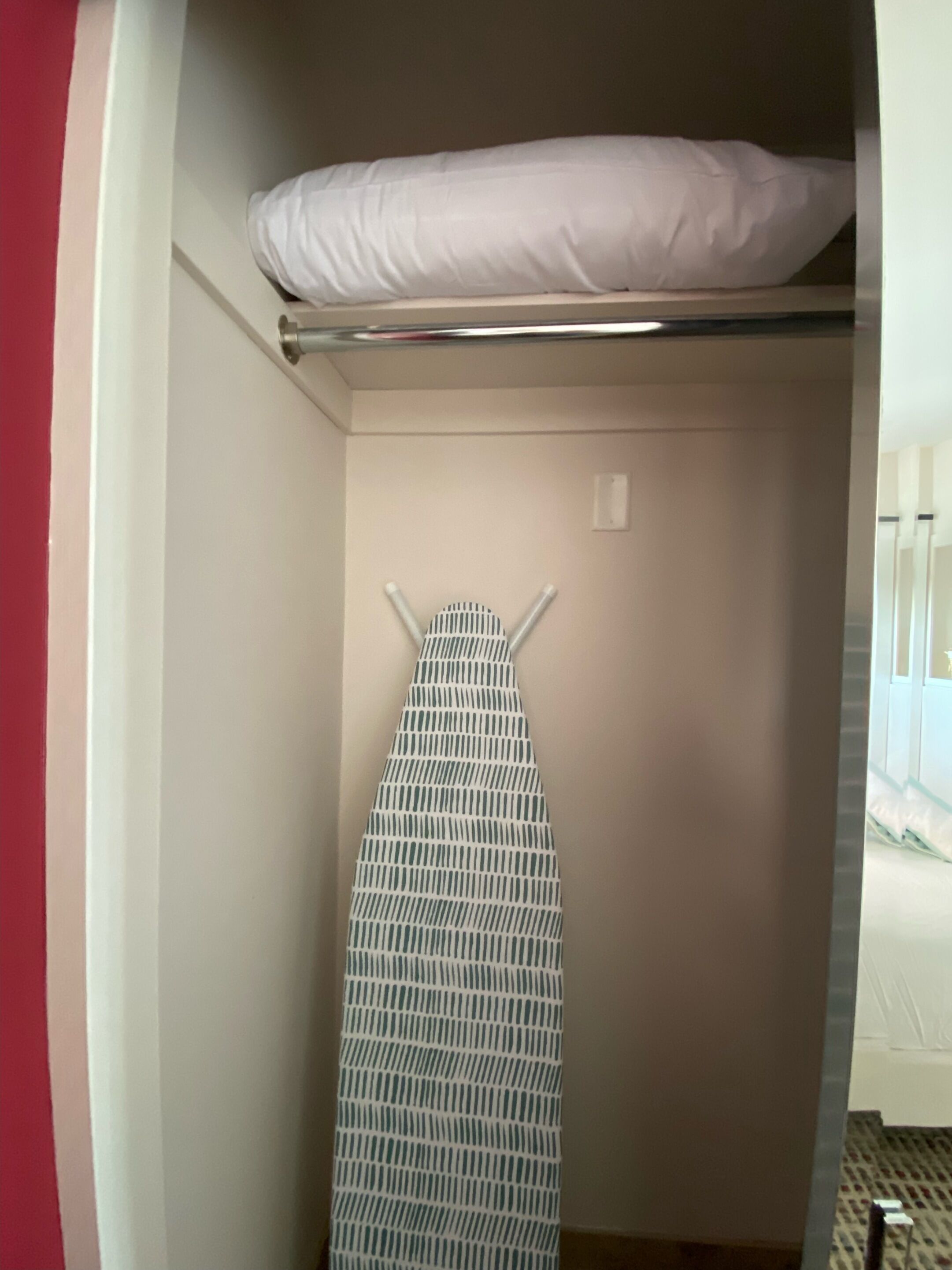 1 bedroom, in-room safe, iron/ironing board, free WiFi