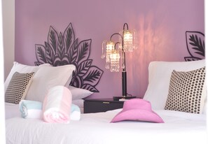 1 habitación, tabla de planchar con plancha, wifi gratis y ropa de cama 