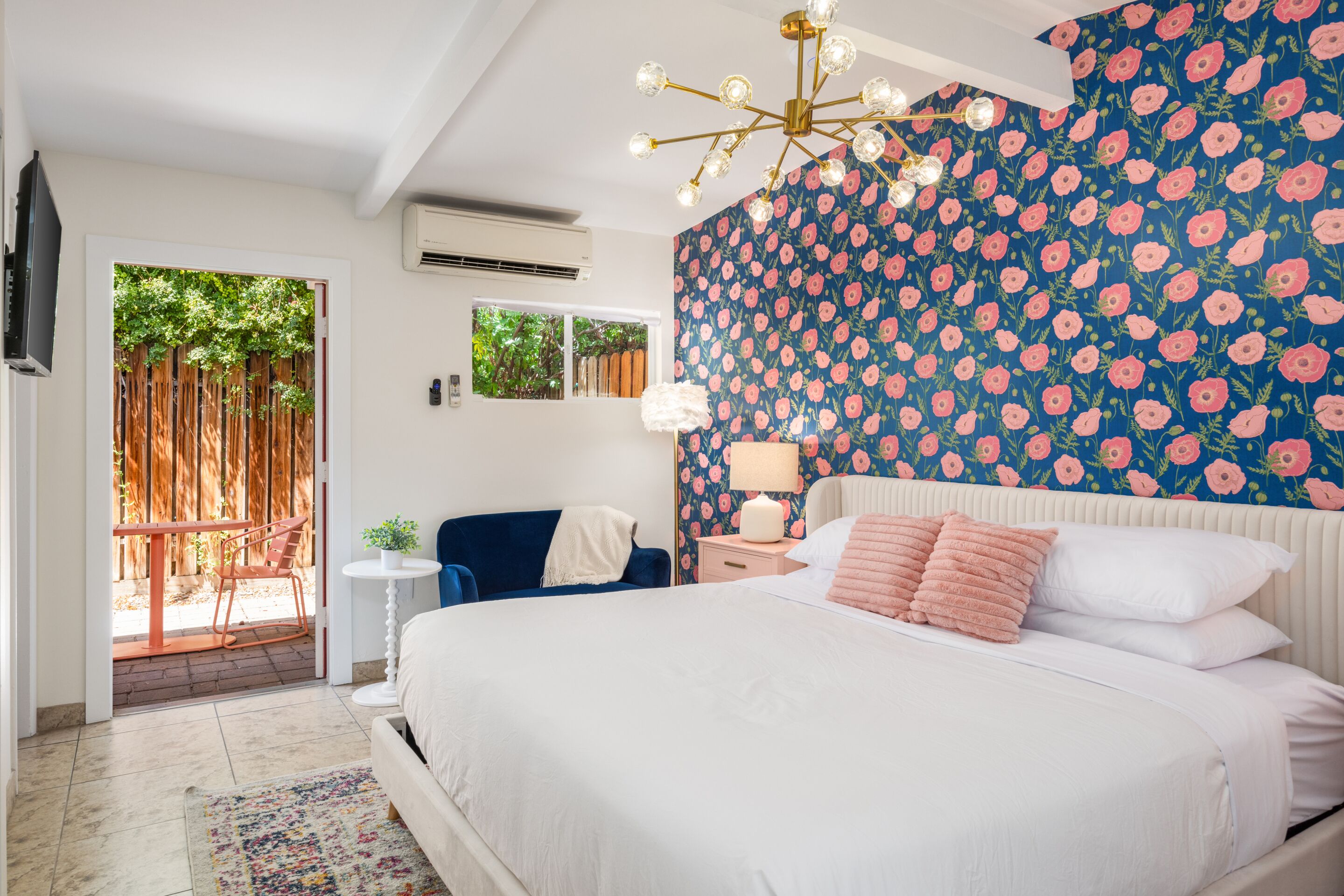 1 habitación, tabla de planchar con plancha, wifi gratis y ropa de cama 