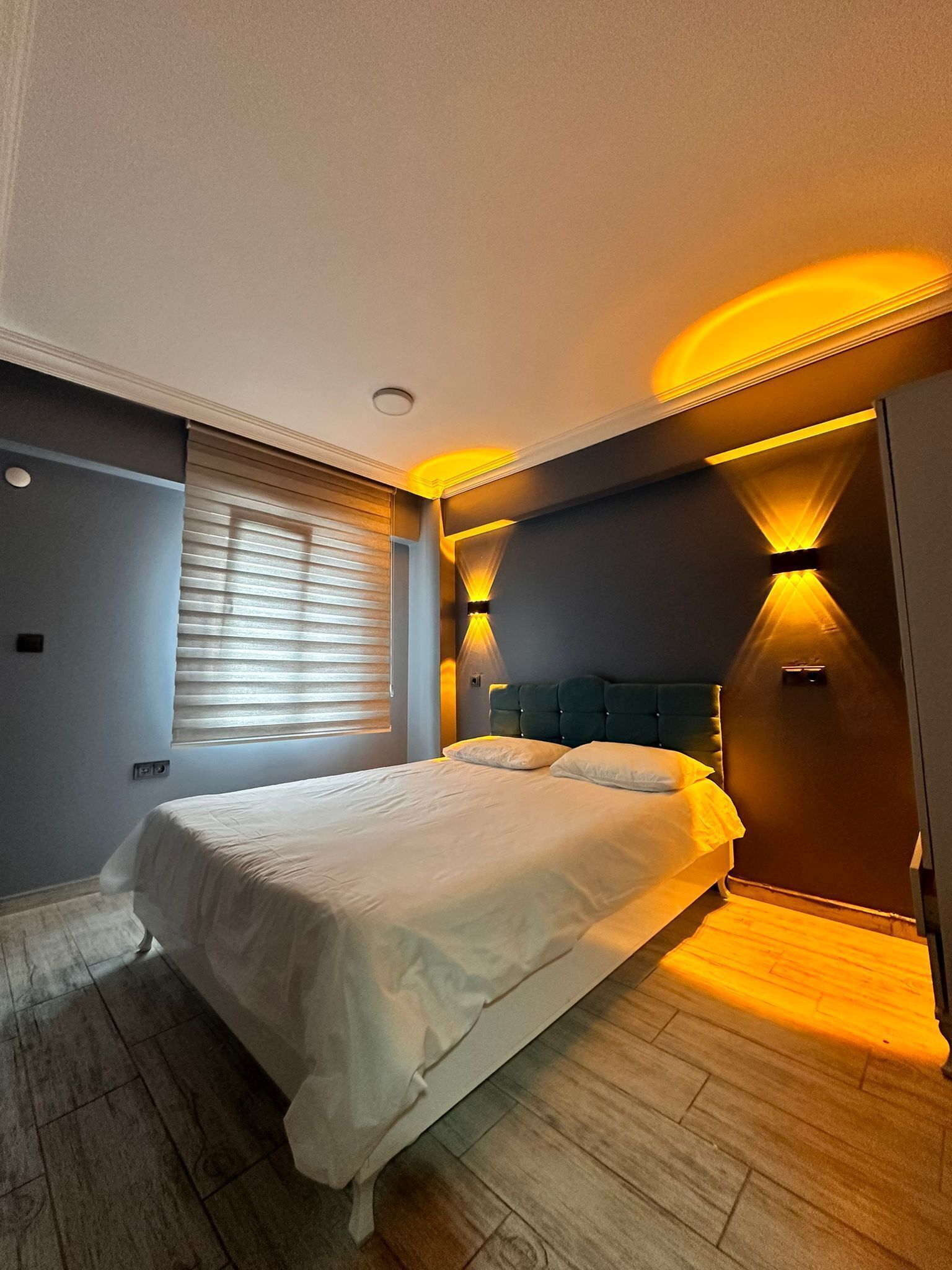 Classic Suite | Laptop workspace, blackout drapes, iron/ironing board, free WiFi