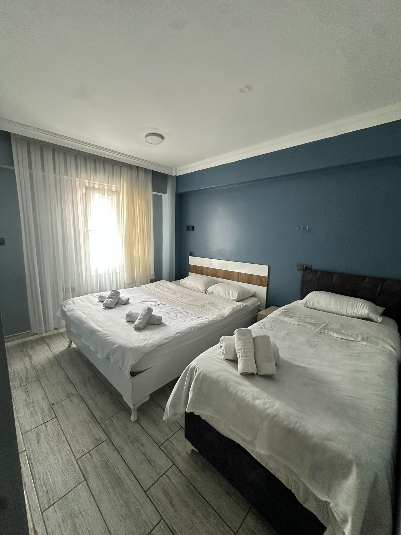 Suite Classic | Postazione laptop, tende oscuranti, ferro/asse da stiro, Wi-Fi gratuito