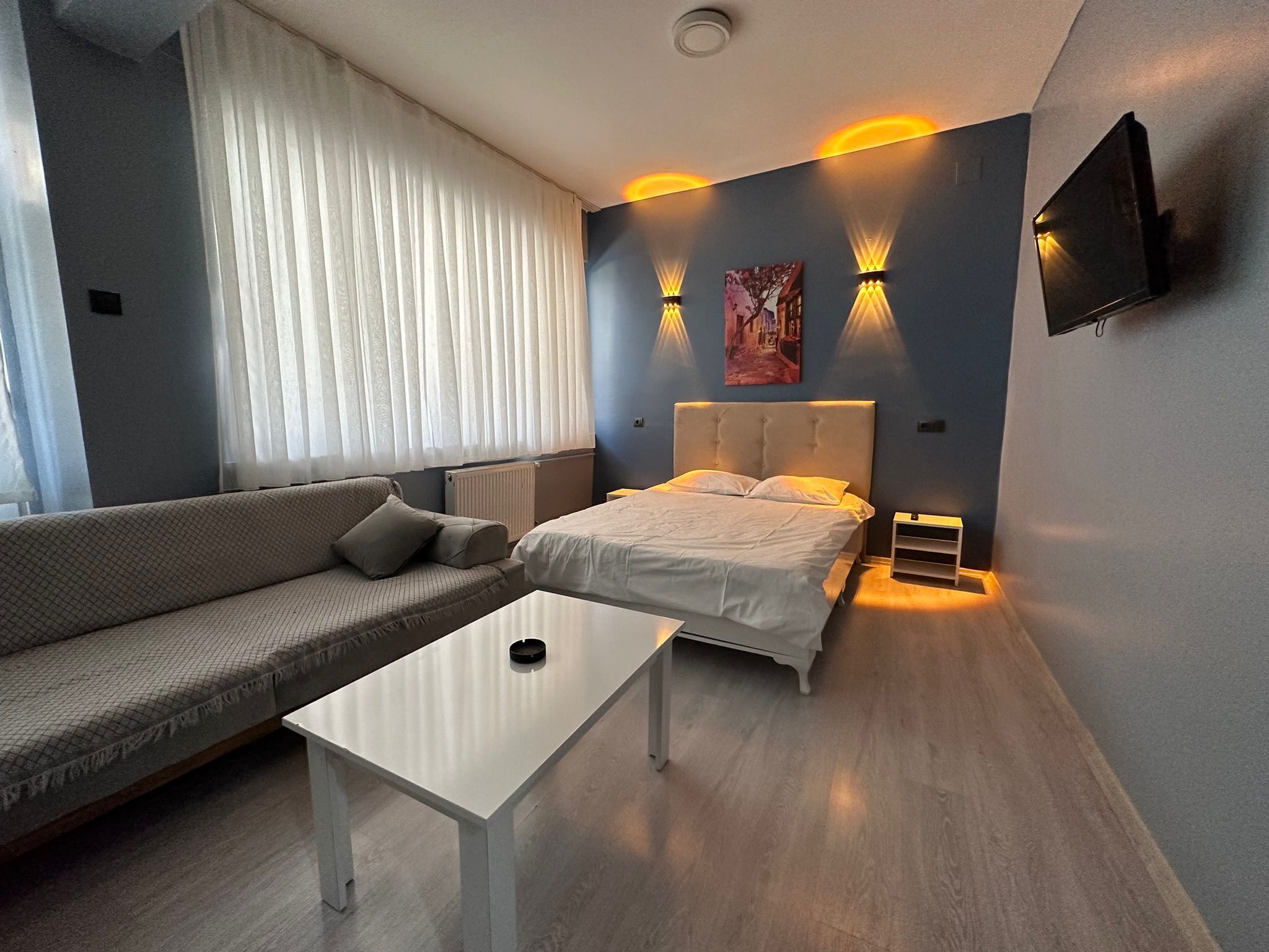 Standard Studio | Laptop workspace, blackout drapes, iron/ironing board, free WiFi