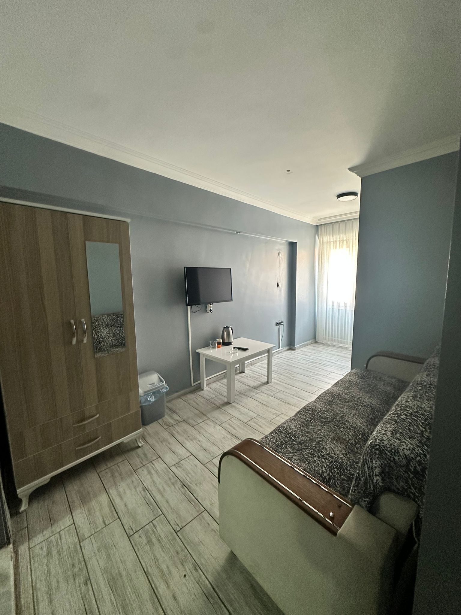 Suite Economy | Postazione laptop, tende oscuranti, ferro/asse da stiro, Wi-Fi gratuito