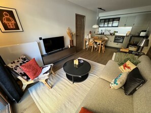 Living area - Les Fermes de l'Alpe C204b by Avecoeur (Huez)