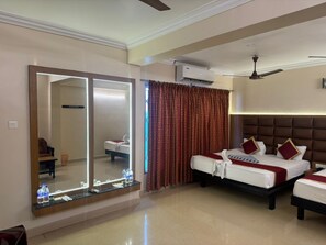 Family Twin Room | Soundproofing, free WiFi, bed sheets - HOTEL SRIMANIYA (Nagercoil)
